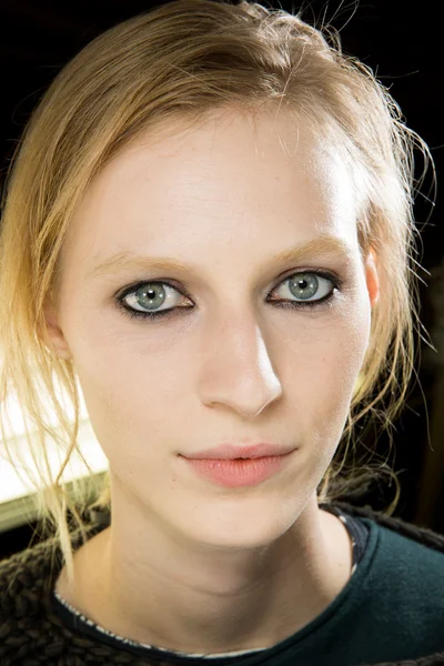 Look 13